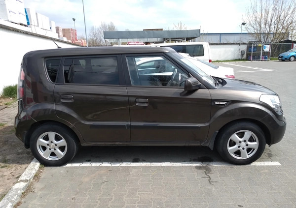 Kia Soul cena 18900 przebieg: 218000, rok produkcji 2009 z Poznań małe 56